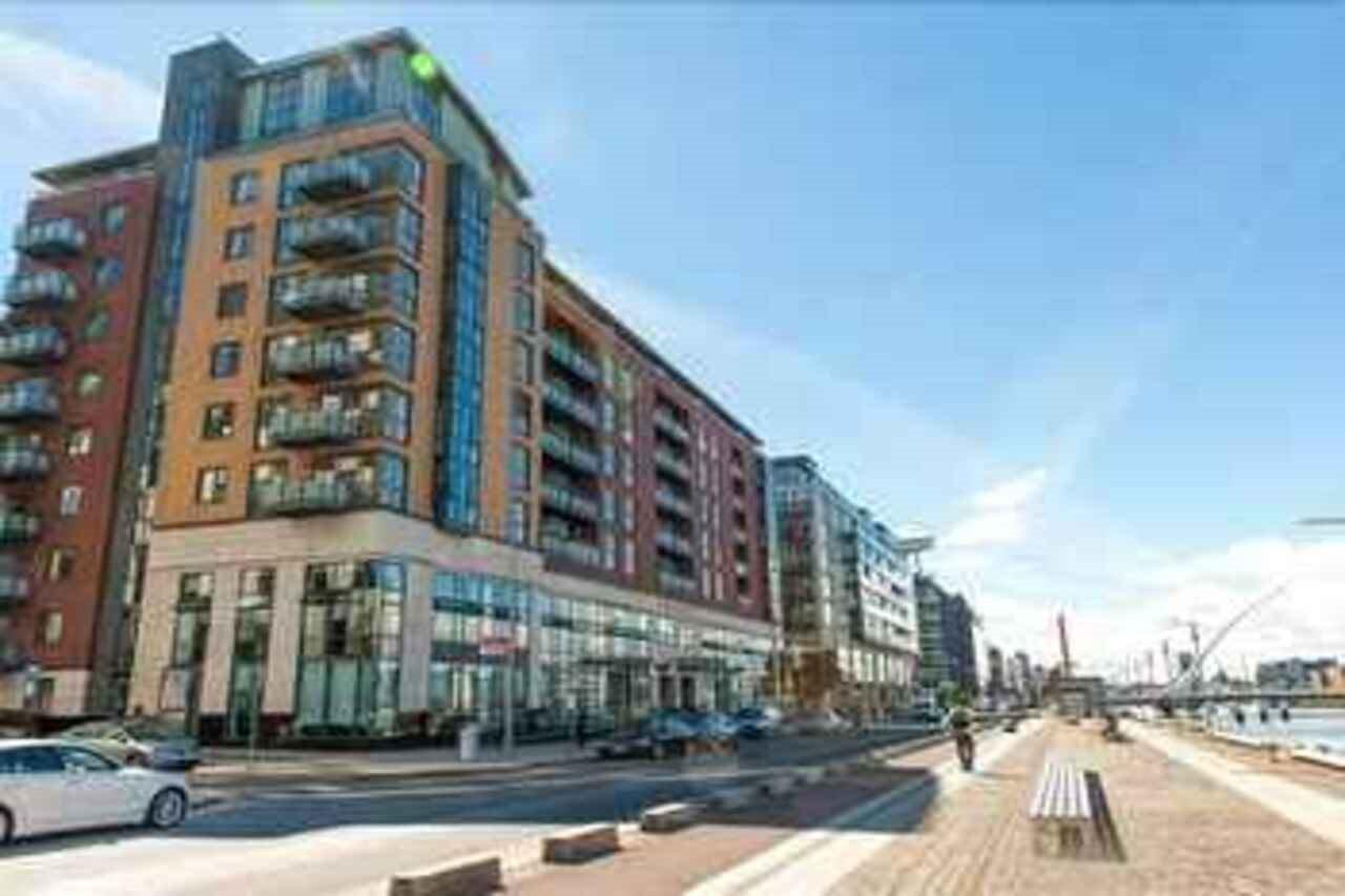 Apartment Sunny Off Grand Canal Square 2