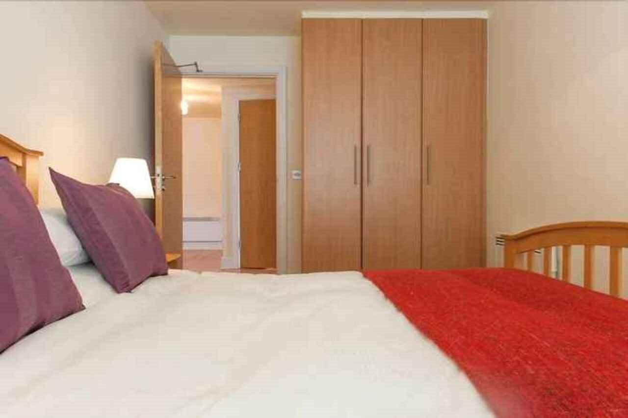 Apartment Sunny Off Grand Canal Square 2